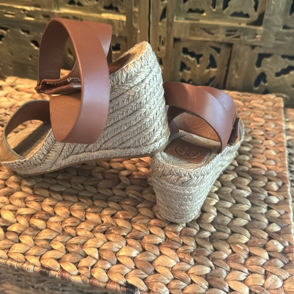 Tory burch pre loved size 8 - Picture 3 of 10